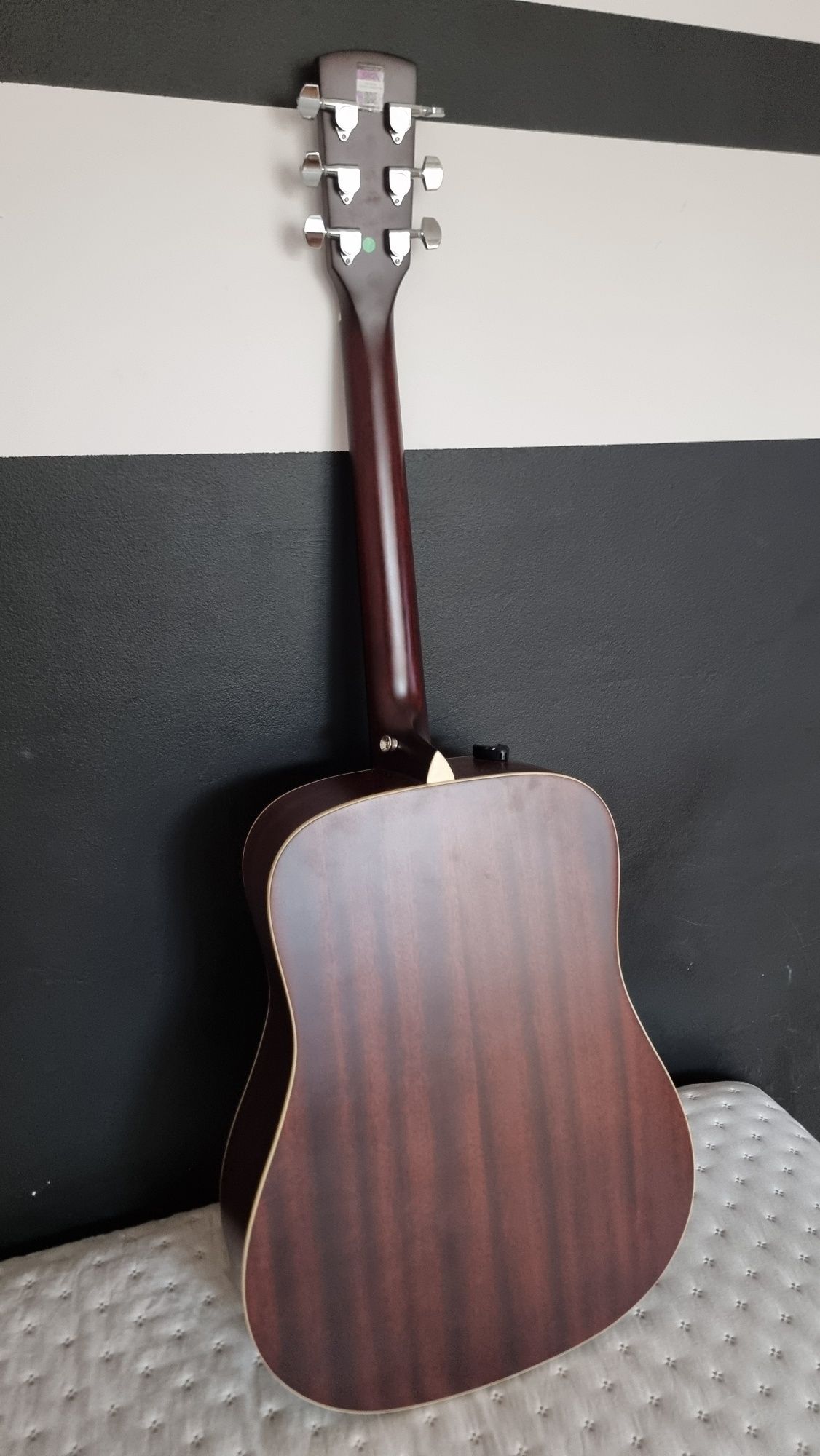 Gitara akustyczna