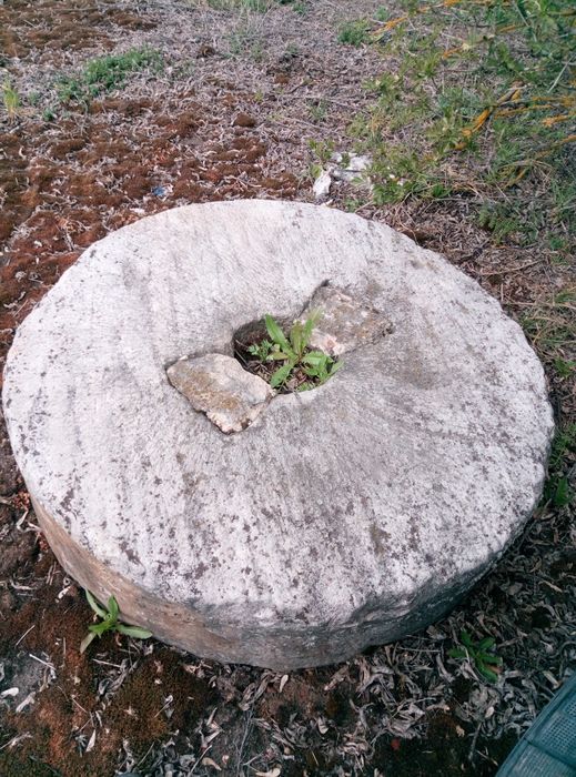 Жерно, жернова. Круг в діаметрі 1000мм