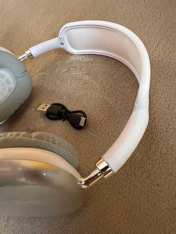 Nowe eleganckie słuchawki bezprzewodowe bluetooth