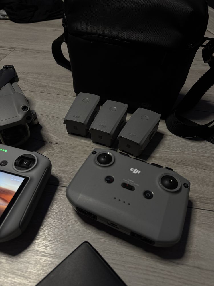 DJI Air 2S Fly More Combo + 4 baterie + Smart Controller