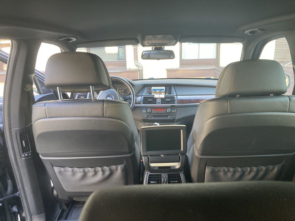 BMW X5 e70 50i AT