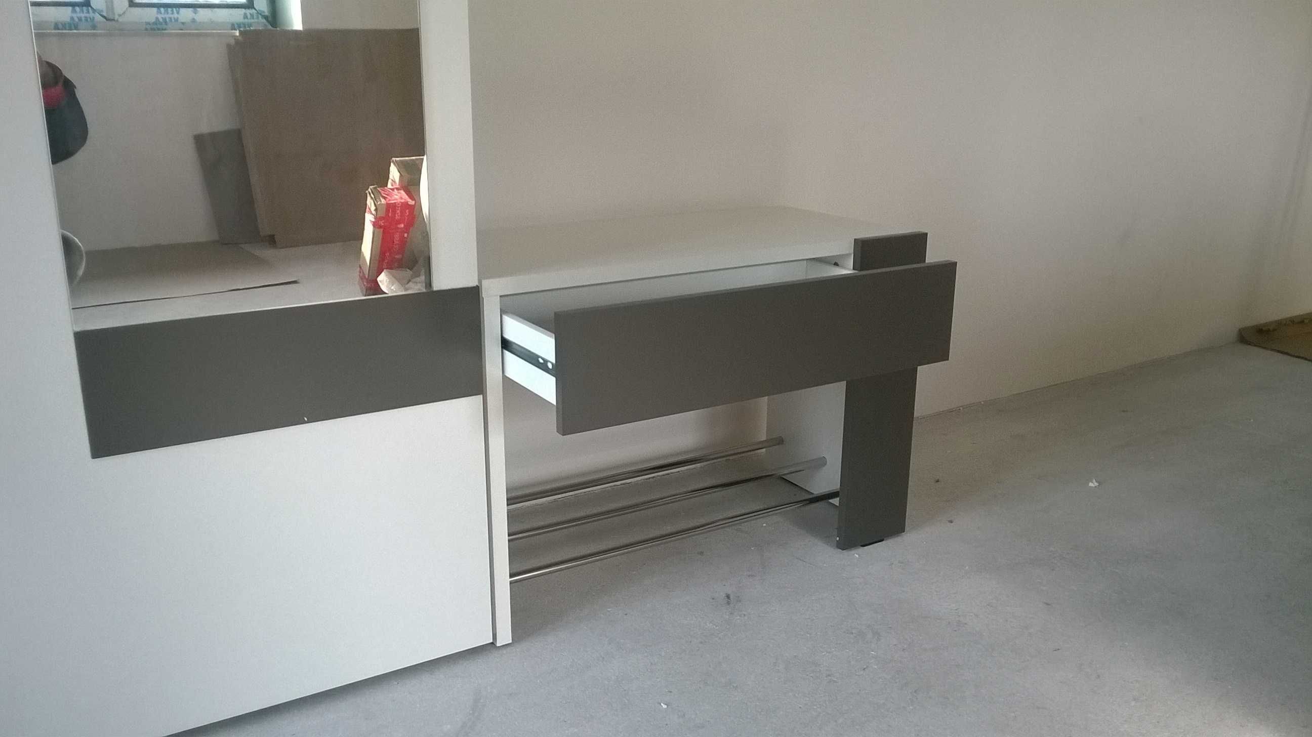 Bari biała garderoba z lustrem 135x190x37 Nowa