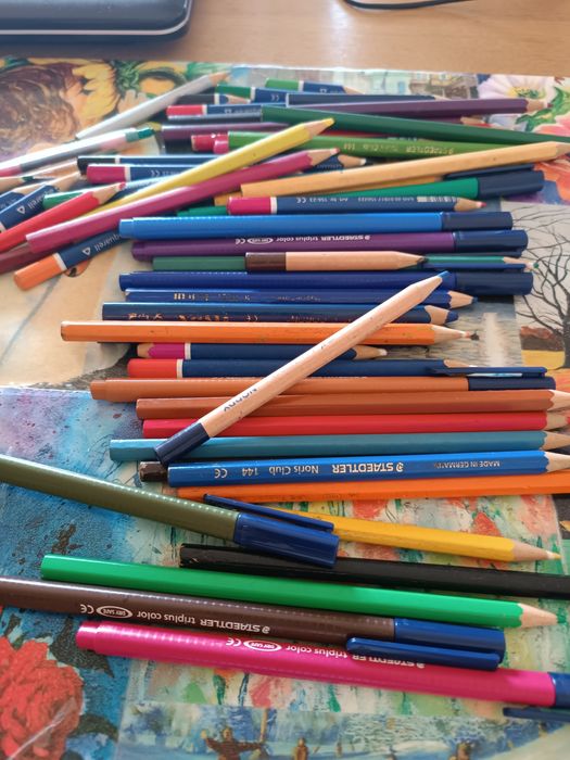 Estojo escolar cilíndrico