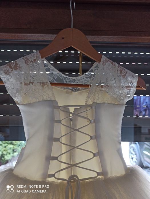 Piekna sukienka jak ślubna