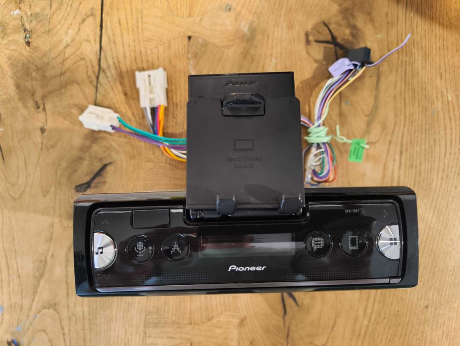 Sprzedam radio Pioneer SPH-10BT