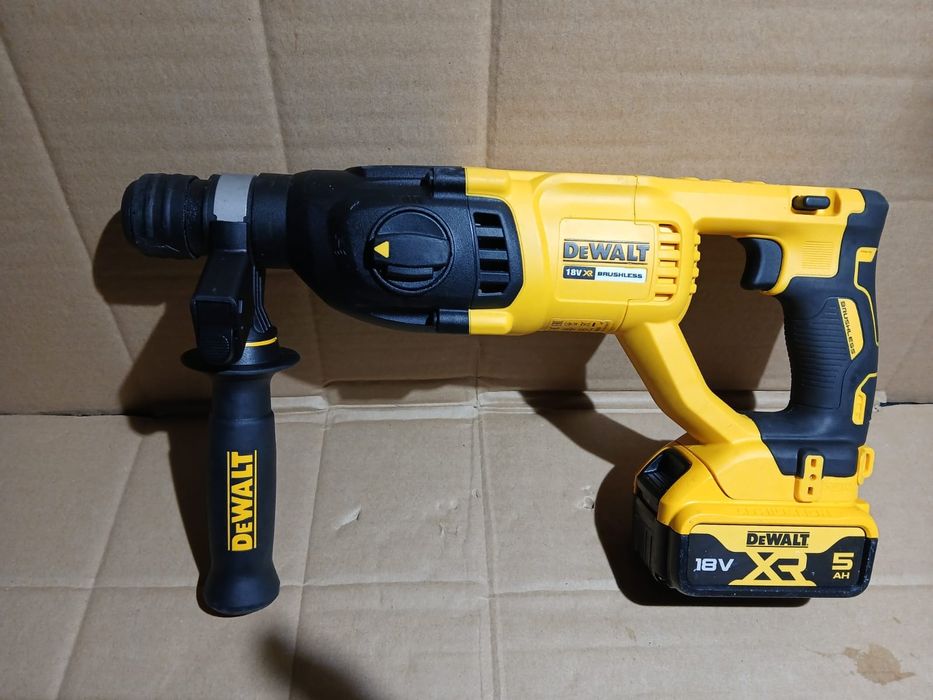 Młotowiertarka DeWalt DCH133