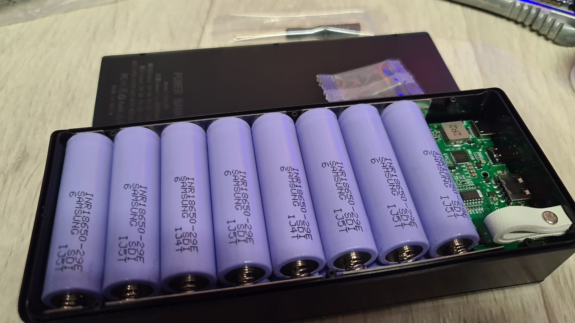 Большой павербанк 70000мач Samsung Акуумулятор power bank +кабель