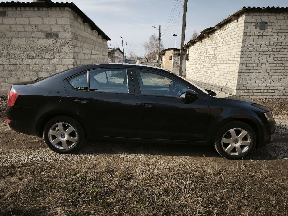 Продам растаможенную Шкода Октавия 2014