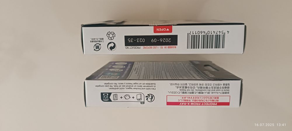 Продам  фотоплёнку  Fujifilm Instax Wide Black.