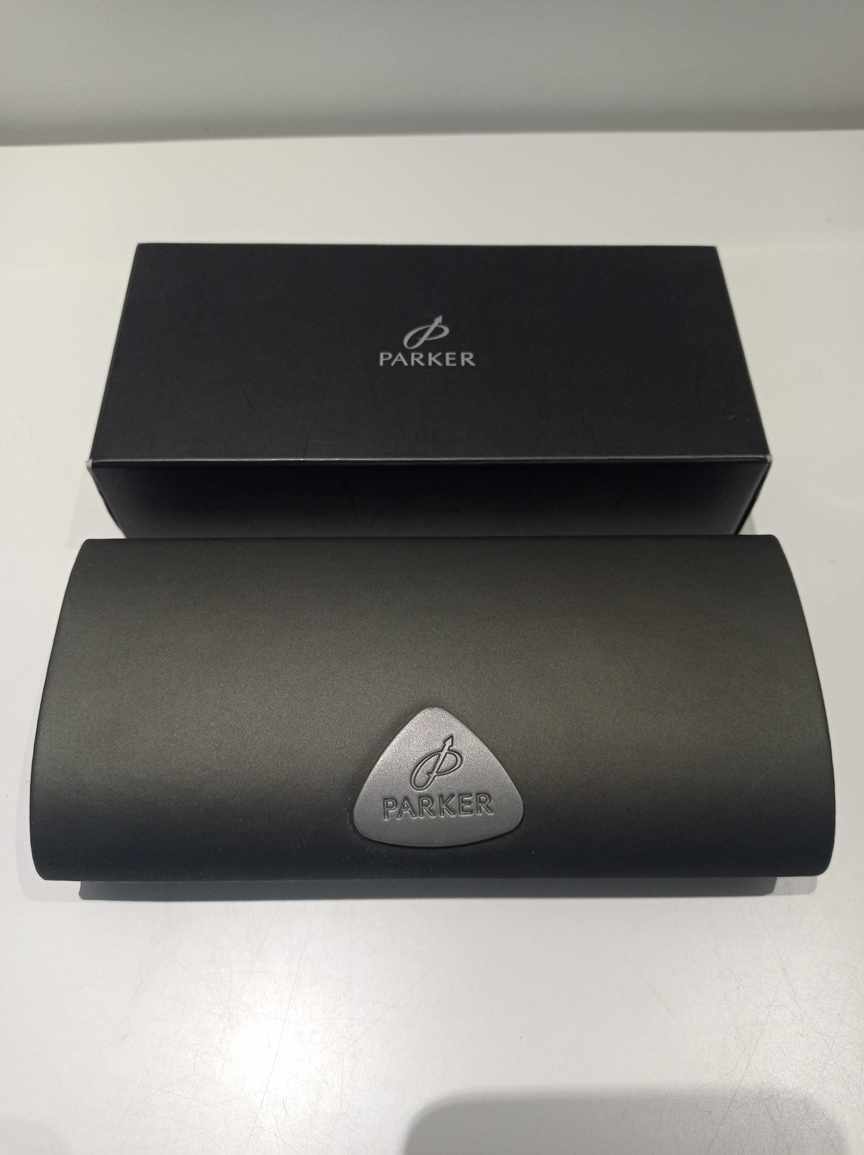 Długopis Parker Urban Black CT ballpoint + skórzane etui
