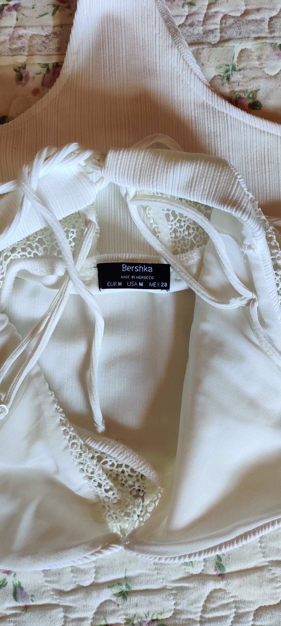 Body branco da Bershka