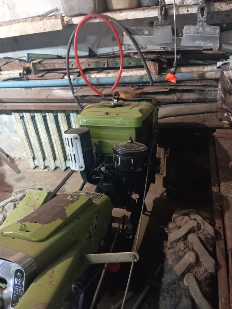 Продам мотоблок зубр 8 л.с