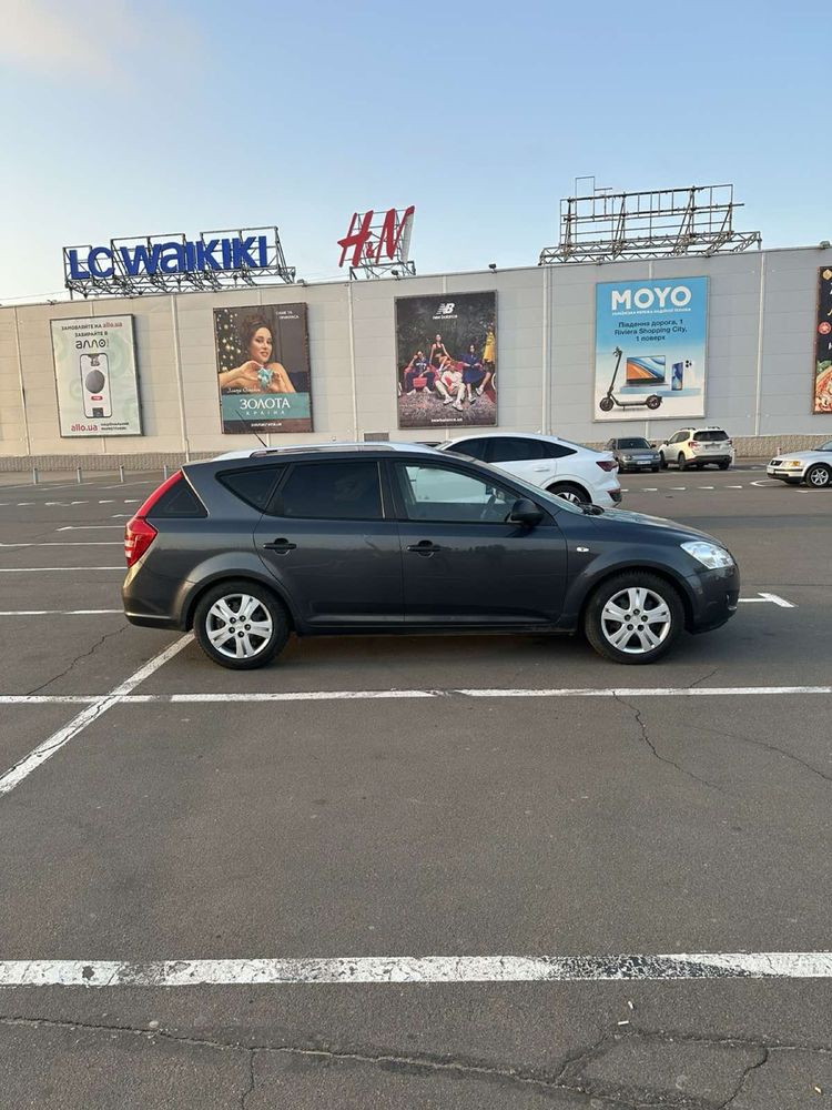 KIA Ceed 2009 рік