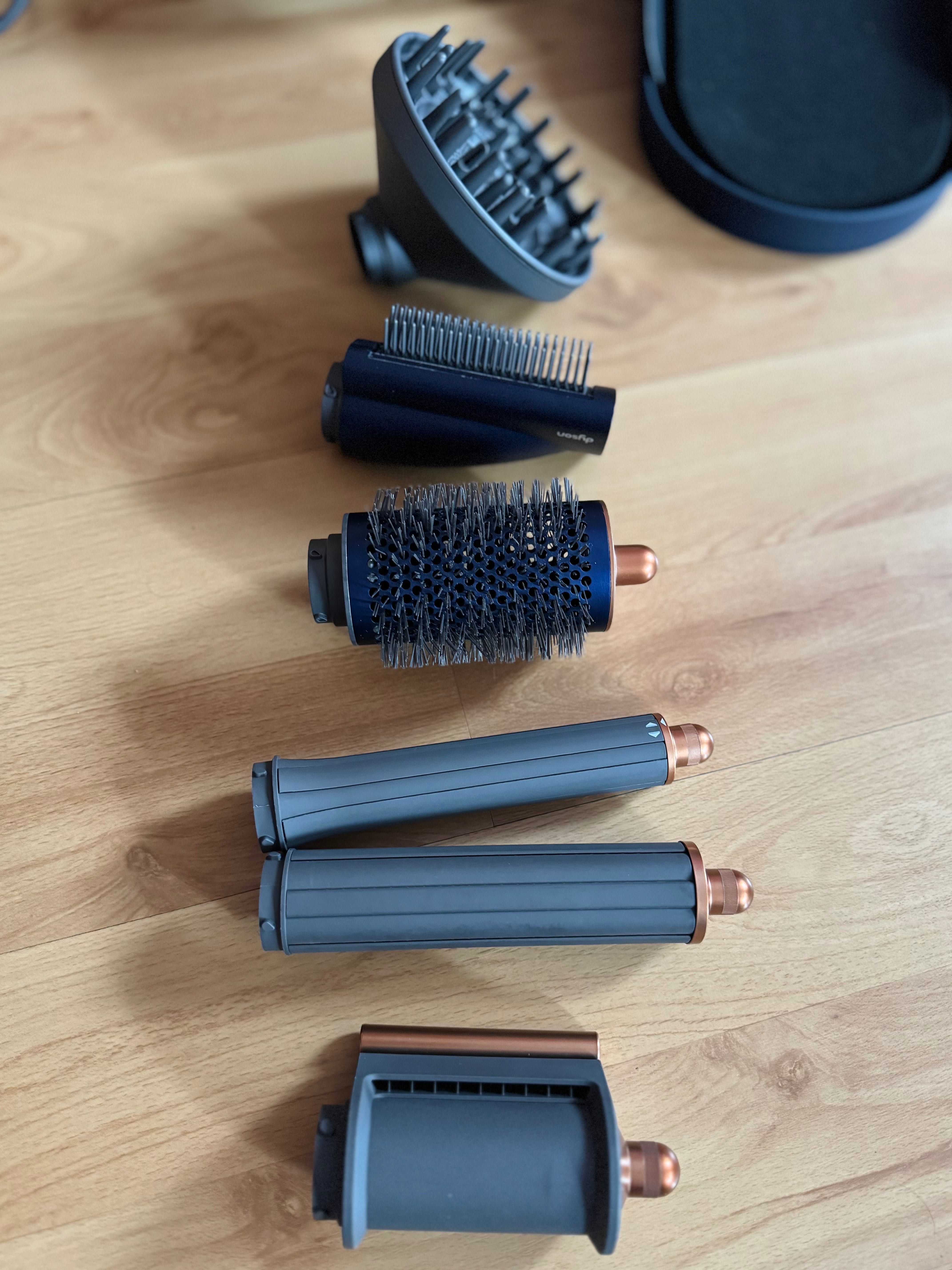 DYSON AIRWRAP complete long 
volumise