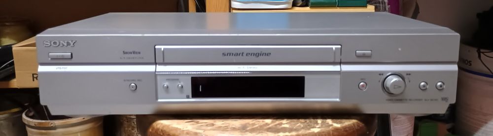 Magnetowid VHS, Akai VS G40.