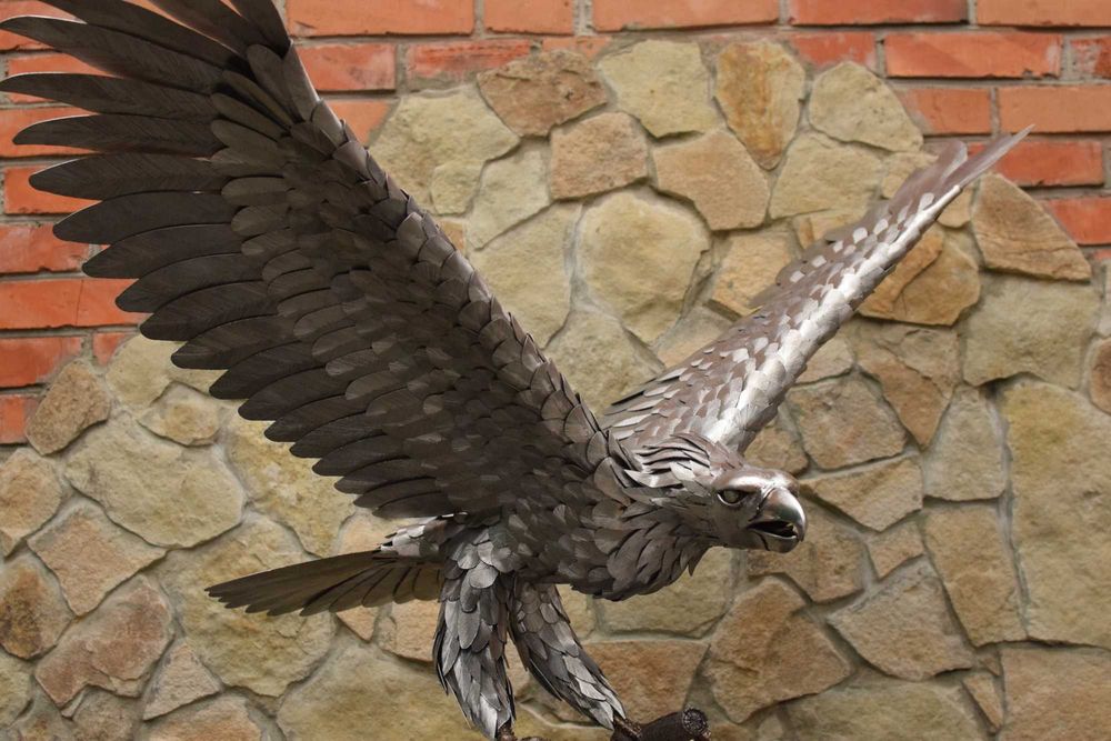 скульптура орла из нержавеющей стали ручной работы
