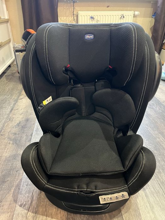 Дитяче автокрісло Chicco 0-13 кг