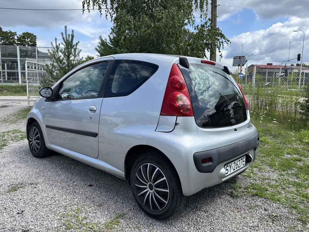 PEUGEOT 107 1.0 Benzyna 68KM 2008r Wspomaganie Bez Rdzy NISKI PRZEBIEG