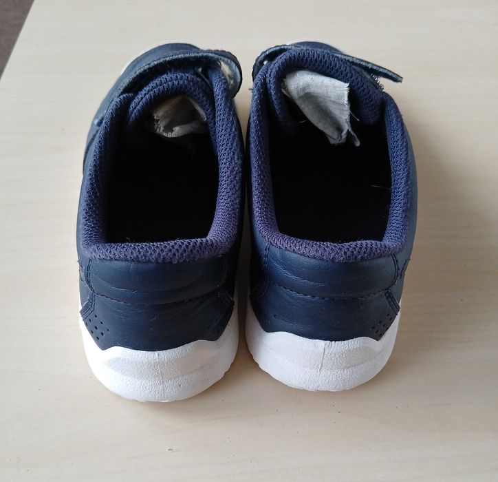 Buty sportowe Decathlon Artengo rozm. 35