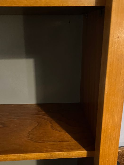 Regal na ksiazki vintage z litego drewna z szafka z lat 70-tych PRL