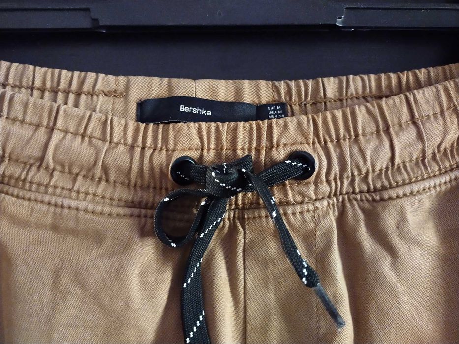 Bershka Zara męskie spodnie bojówki joggersy M 38