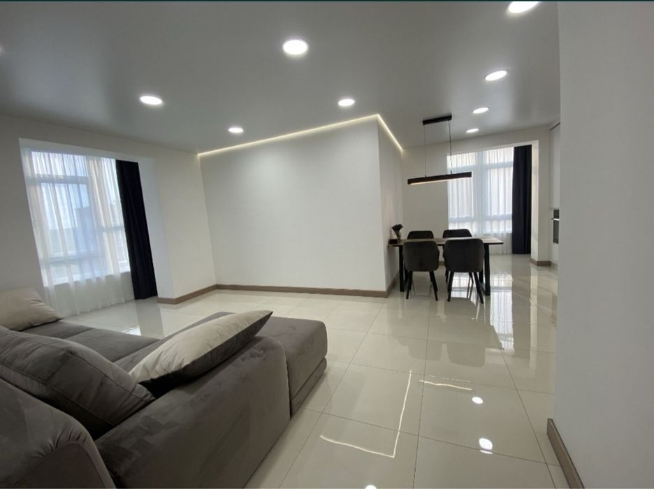 Продам двокімнатну квартиру в новобудові