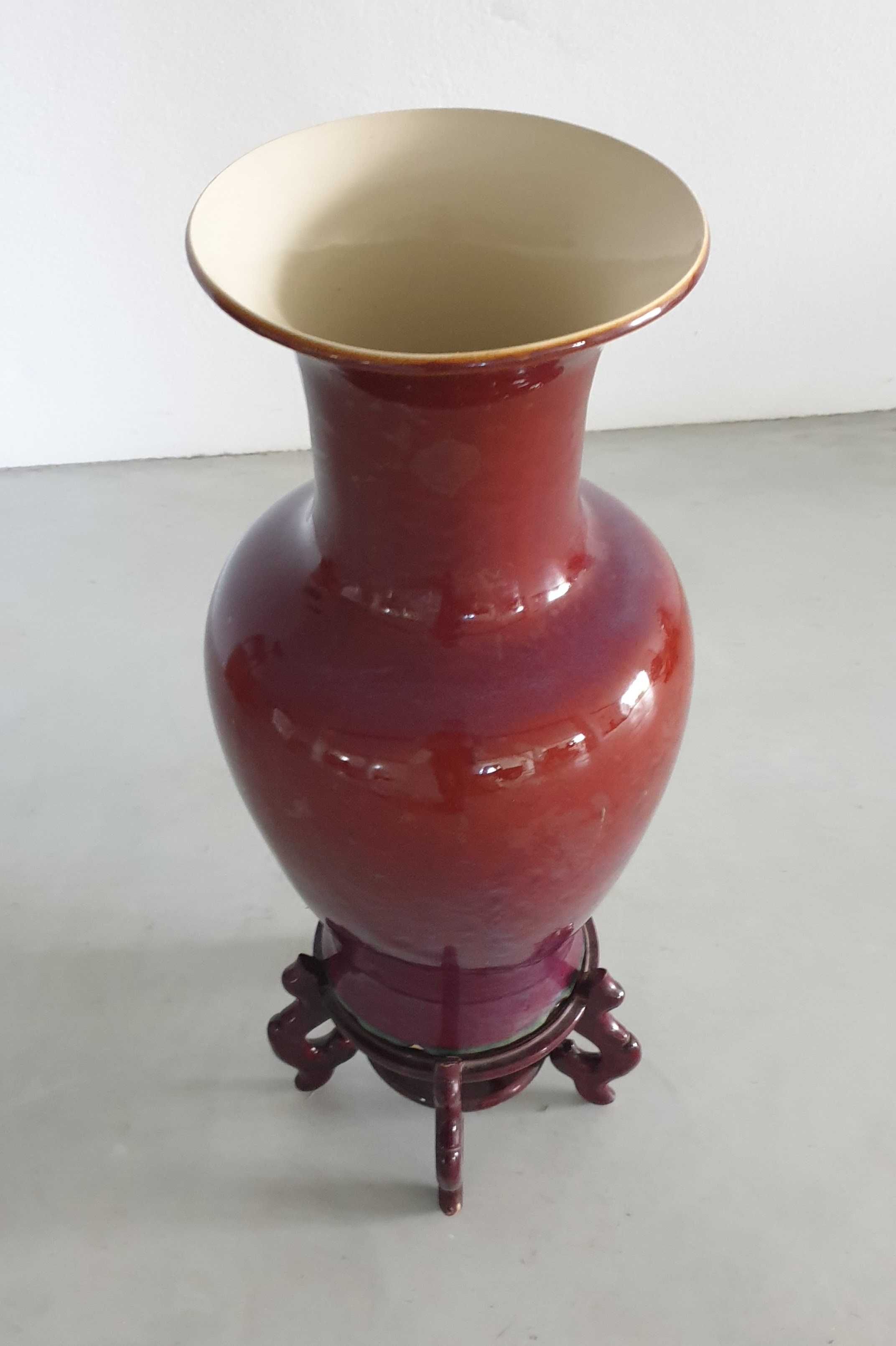 Vaso Esmaltado em Sangue de Boi, China, Final da Dinastia Qing