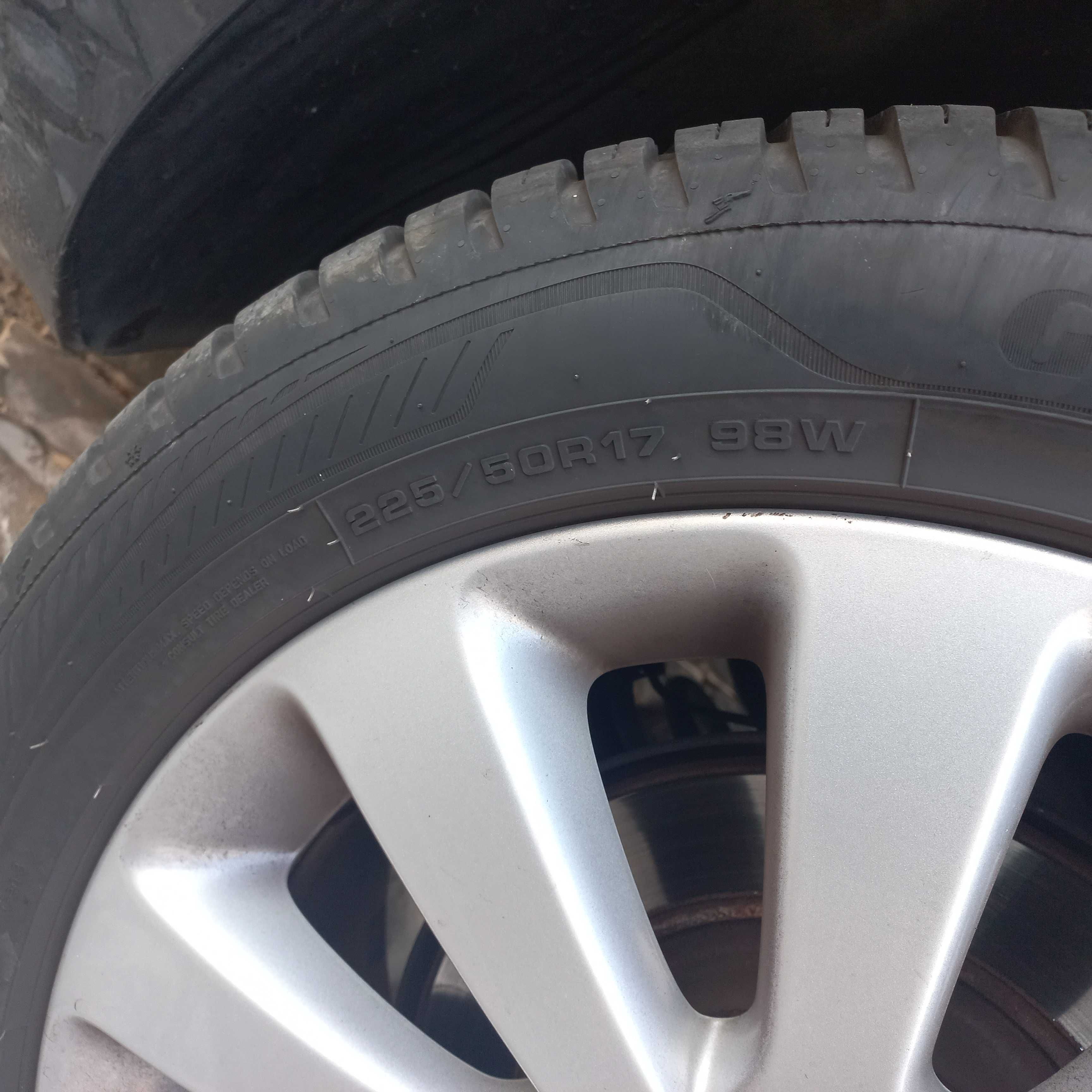 4 Pneus Goodyear 225 50R17 Multiestacoes