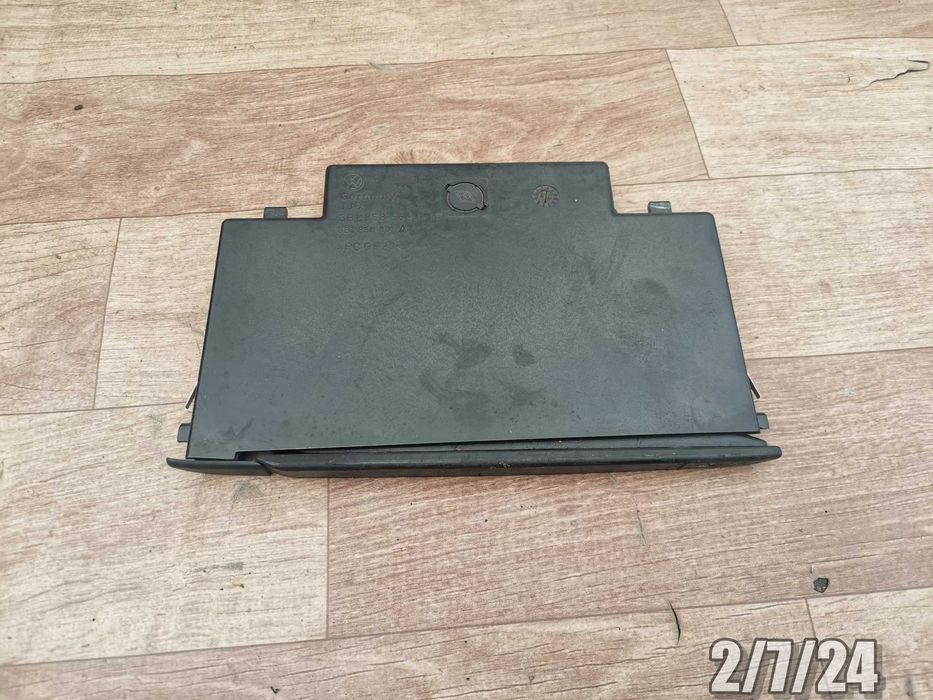 VW Passat B5 Uchwyt na kubki CUP holder