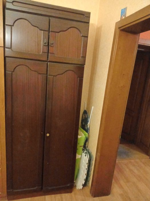 Шкаф  с антресолью!