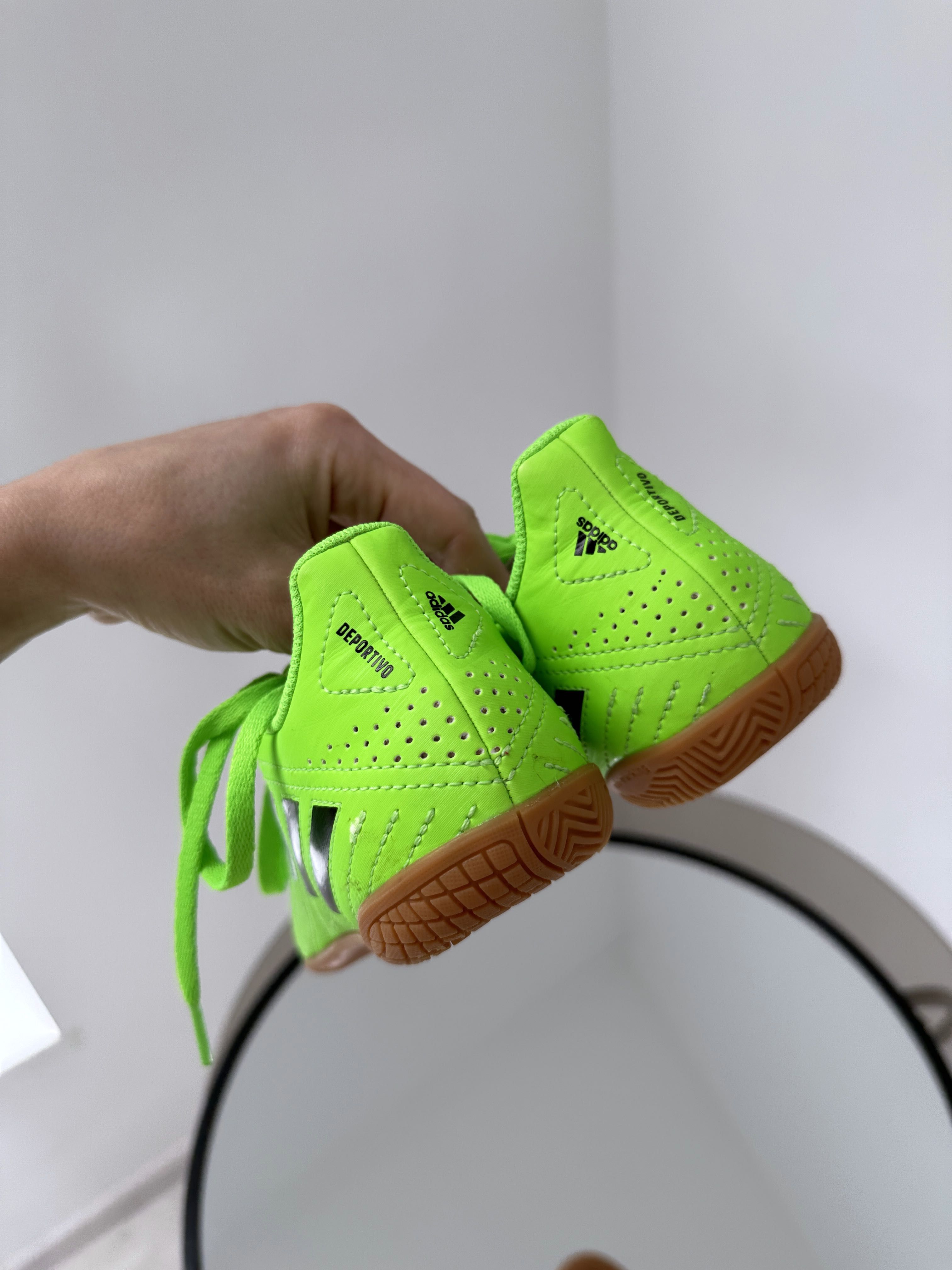 Качественные мощные футзалки копочки бампы  Adidas Deportivo