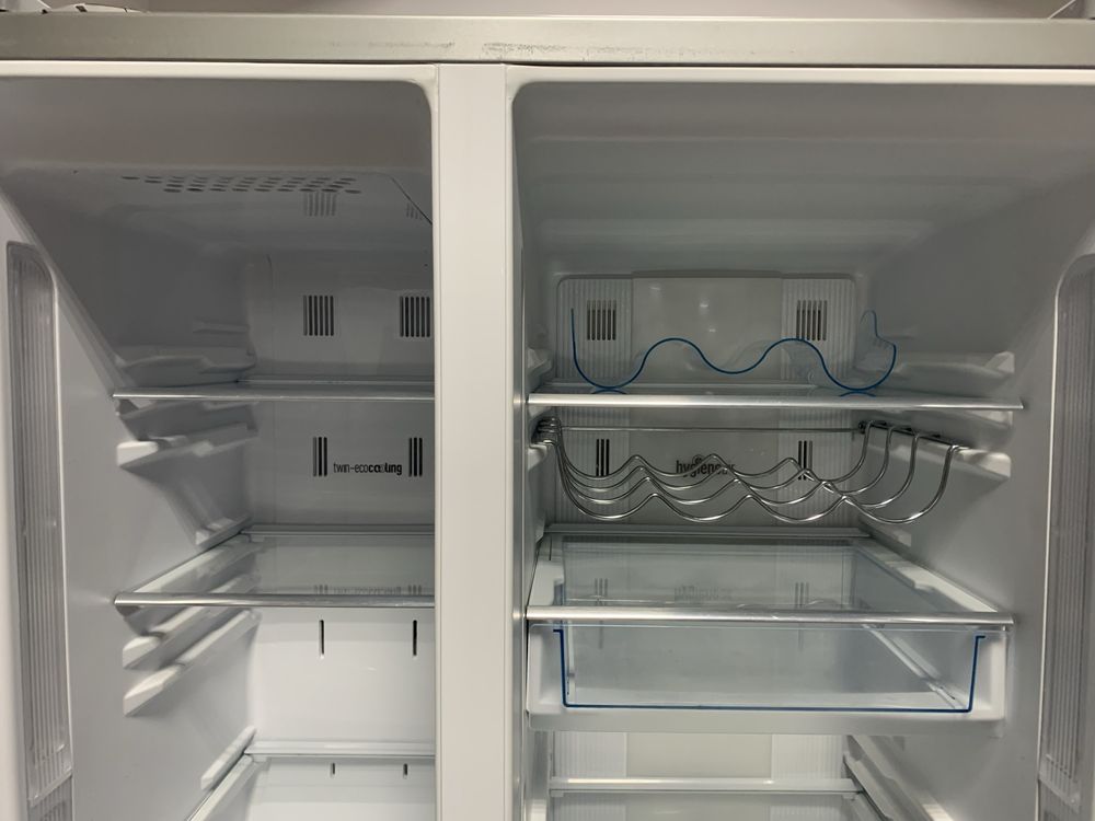 Холодильник Panasonic Side-by-Side 412