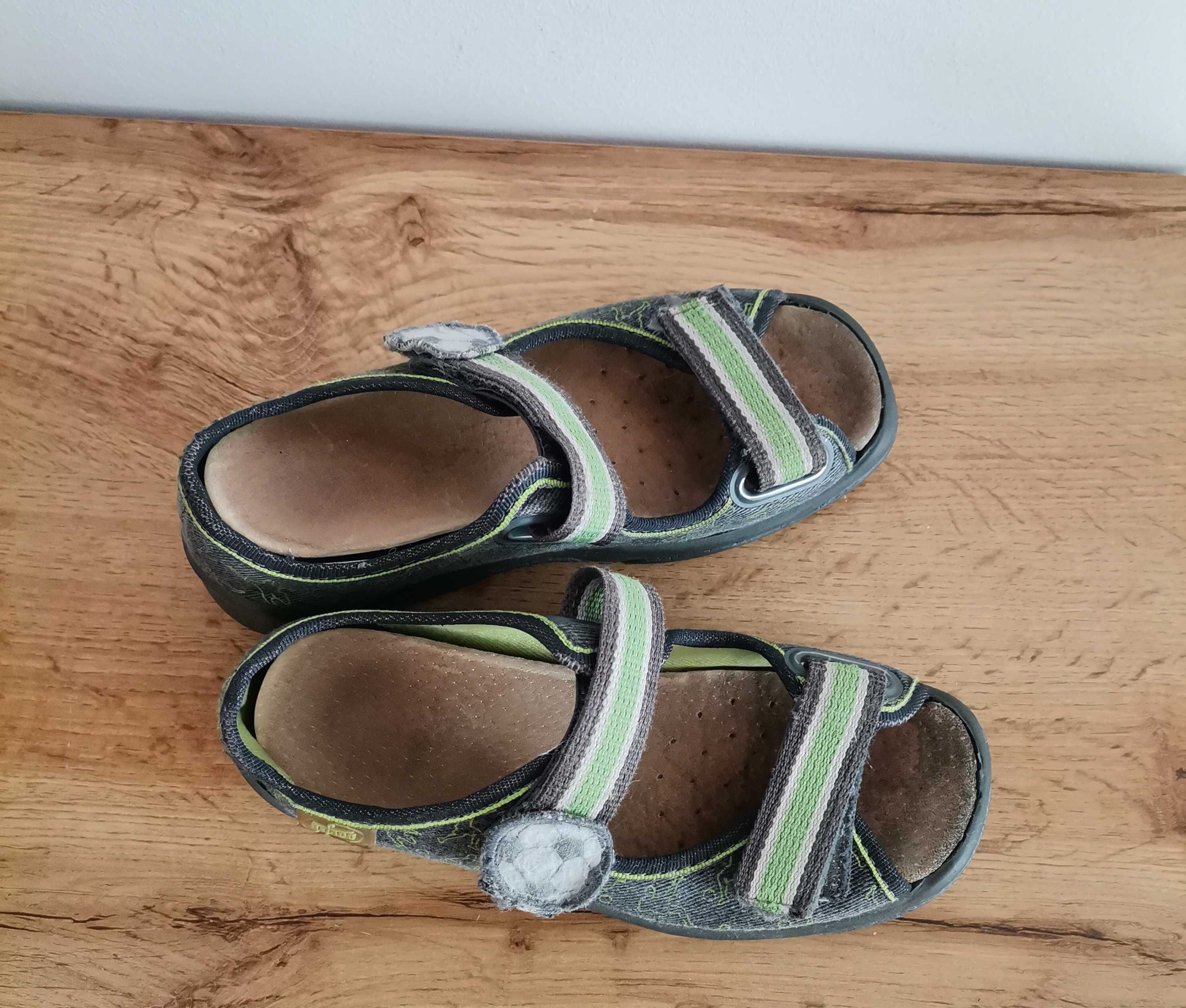 Kapcie Befado rozmiar 29 wkladka 18 cm
