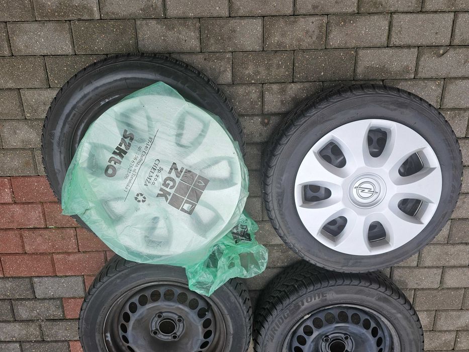 Koła 15" 4x100 z czujnikami ciśnienia Opel +opony Bridgestone +kołpaki