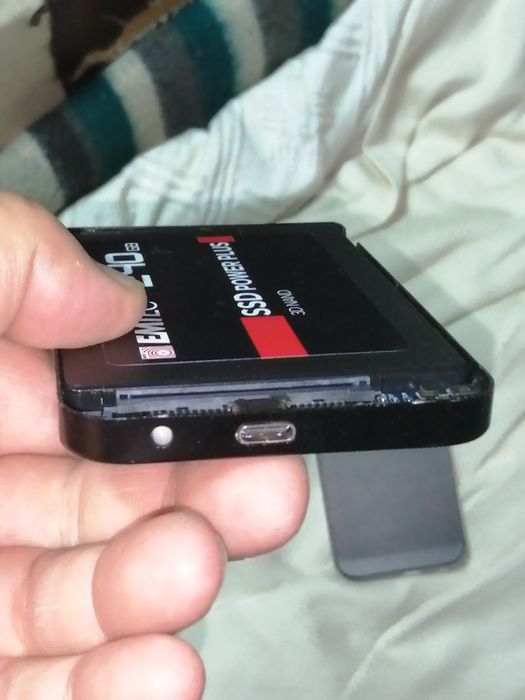 Disco SSD com caixa blueray
