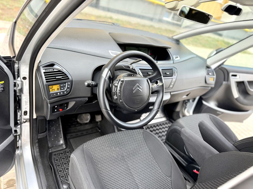 Citroen C4 Picasso 2010г Автомат Минивен!