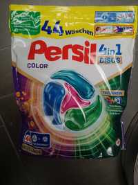 Niemieckie kapsułki Persil 44 washen