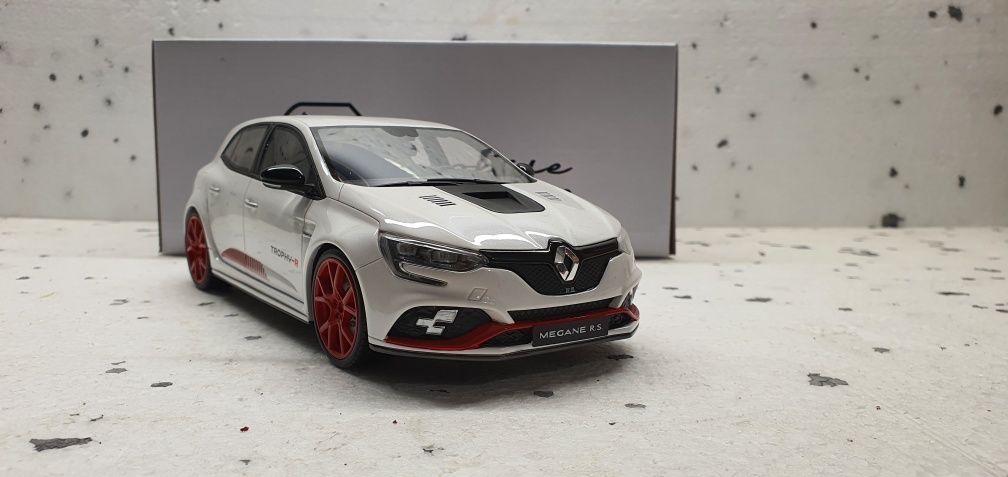 Renault megane 1/18 norev minichamps kyosho Otto ottomobile autoart