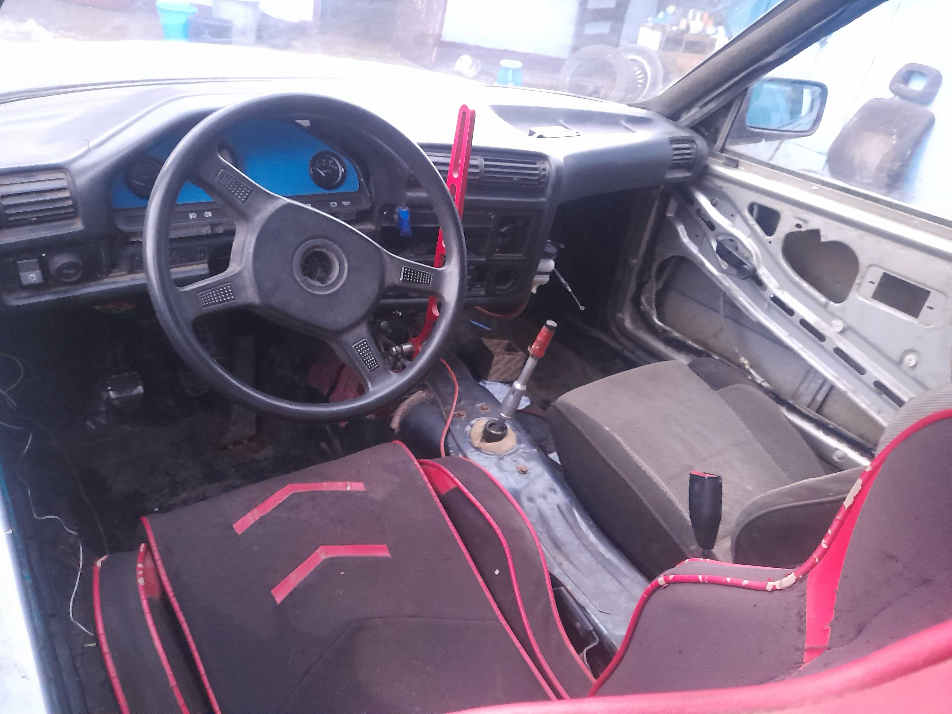 Продам бмв е30  корч