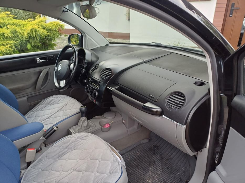 Volkswagen NewBeetle 2001