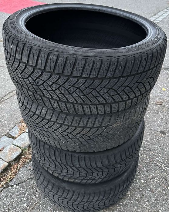 Шини 215 / 40 R 18 M+S