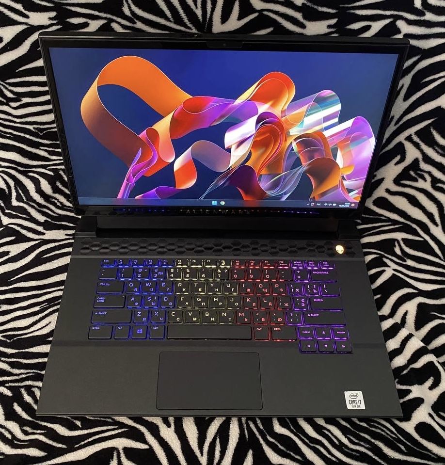 Игровой ноутбук Alienware m15 R3 – i7 / GTX 1660 Ti / 144 Гц