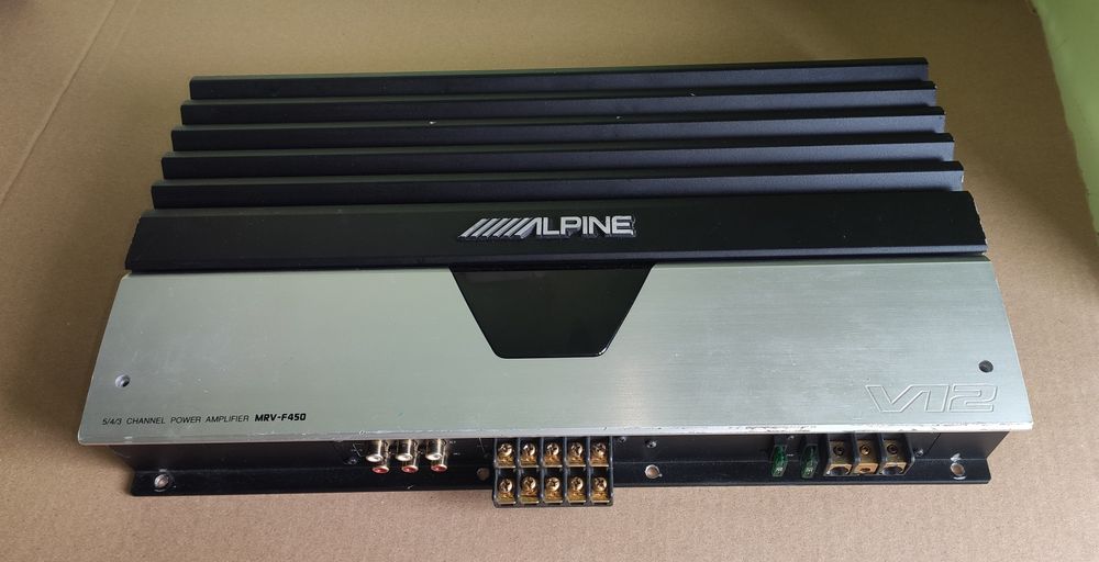 ALPINE MRV-F 450  V12 wzmacniacz