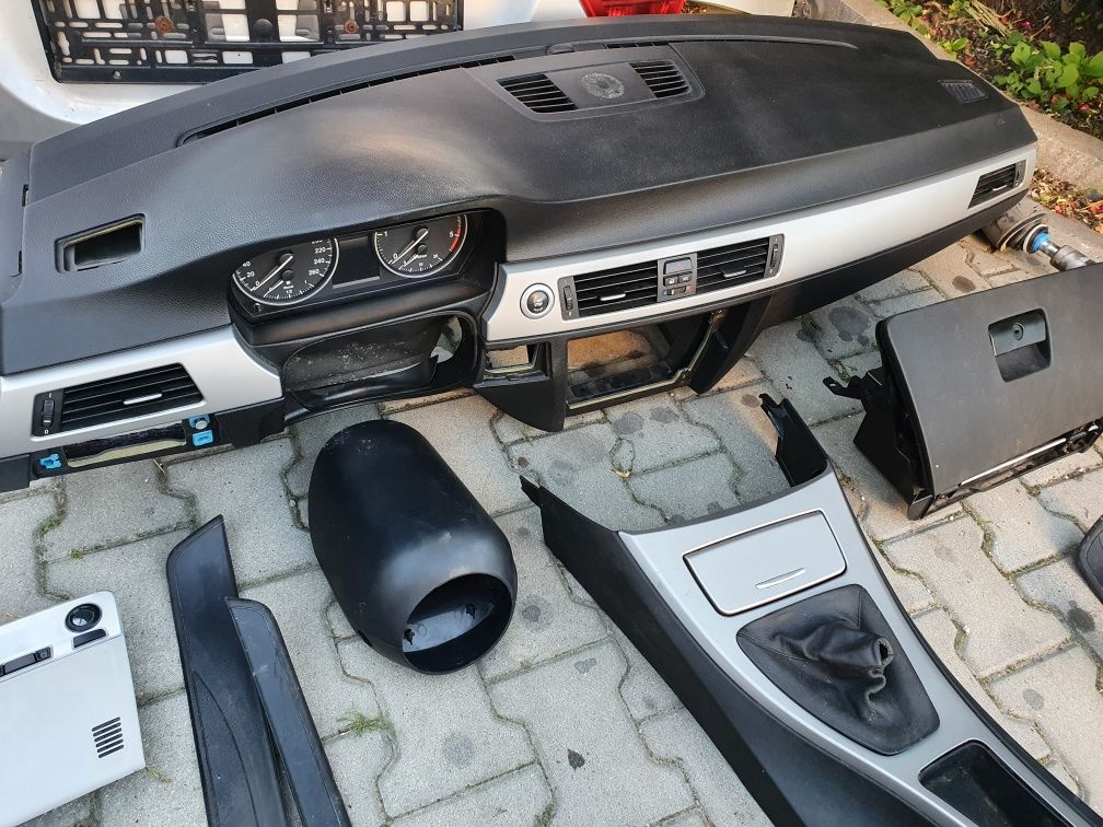 Deska przekładka BMW 3 e90 e91 e92 Europa Konsola Oryginał Poduszka M3