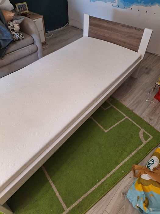 Sprzedam łóżko młodzieżowe