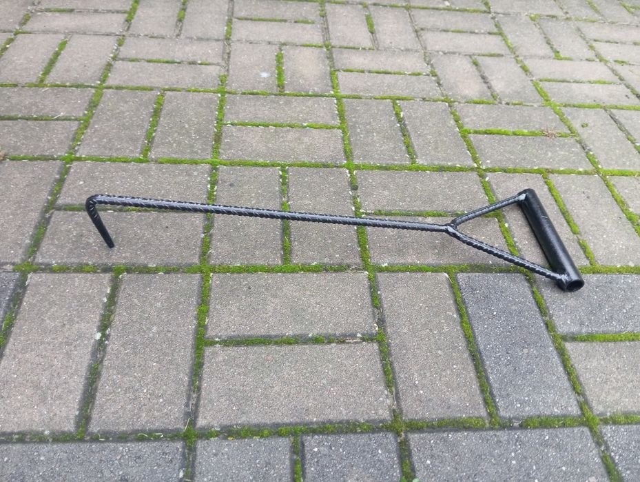 Hak uchwyt do włazów studzienek