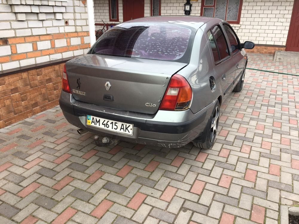 Renault Clio symbol 2