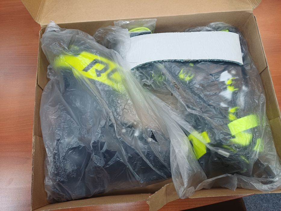 Buty narciarskie Fischer RC4Podium GT 110 VFF 275