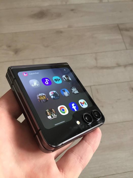 Samsung Z Flip 5 , 8/256
