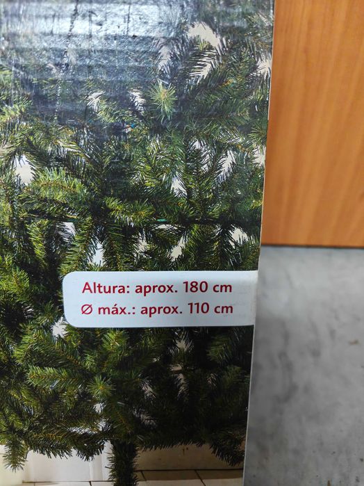 Árvore de Natal artificial - 1.80m - bom estado